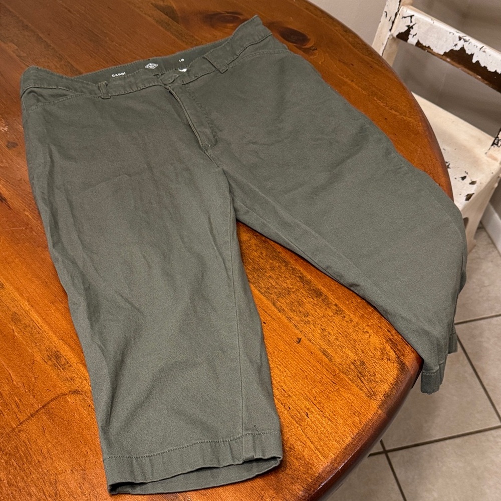 St. John’s Bay capris - size 16